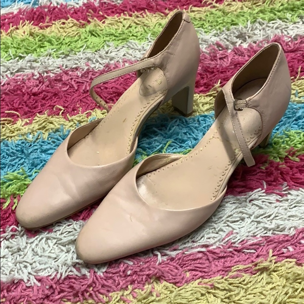 Michael D beige Heels